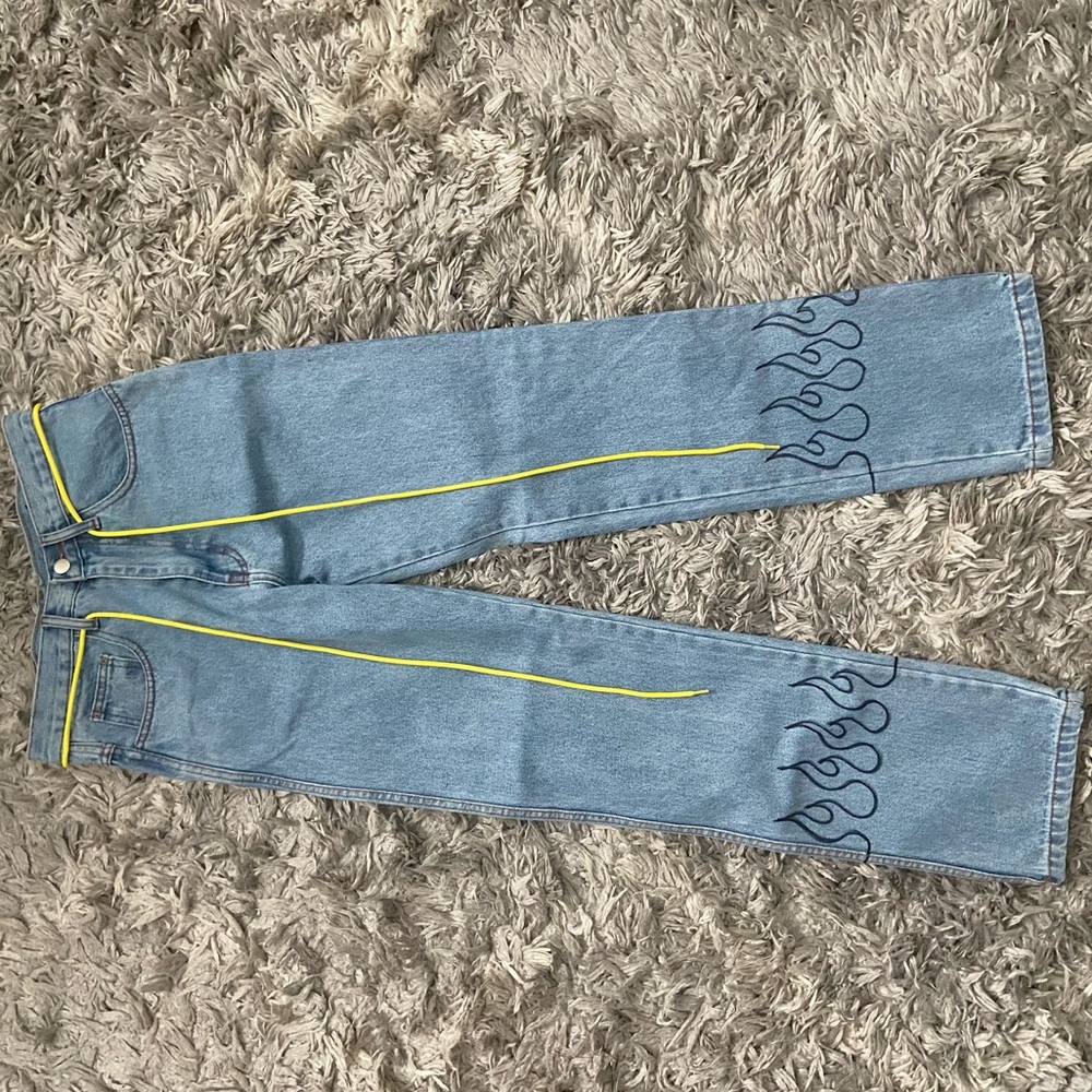 Straight Leg Cali Jeans
